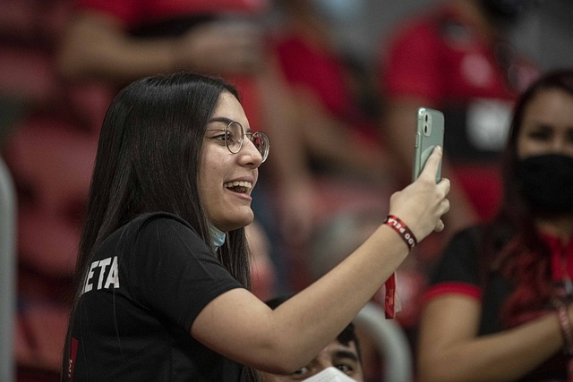 众参与的热 众参与的热